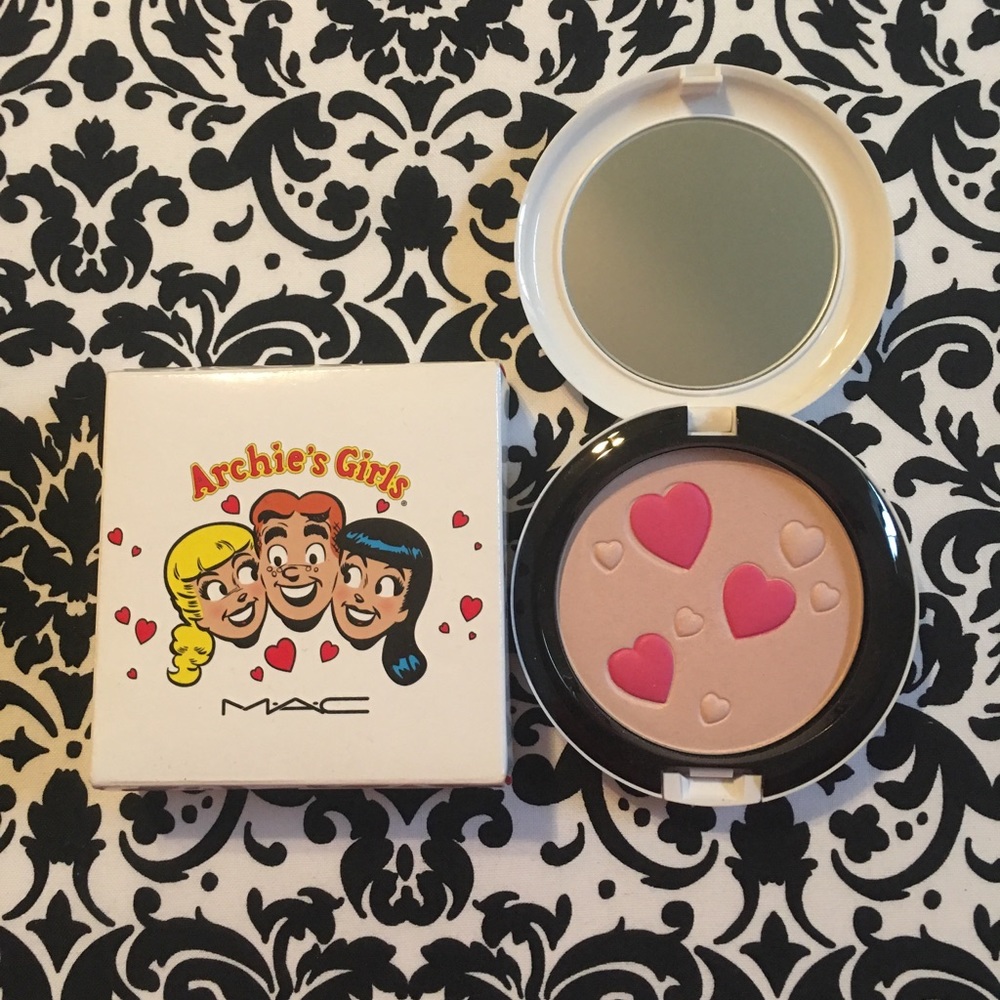 MAC Archie's Girls LE Face Powder Veronica's Blush
